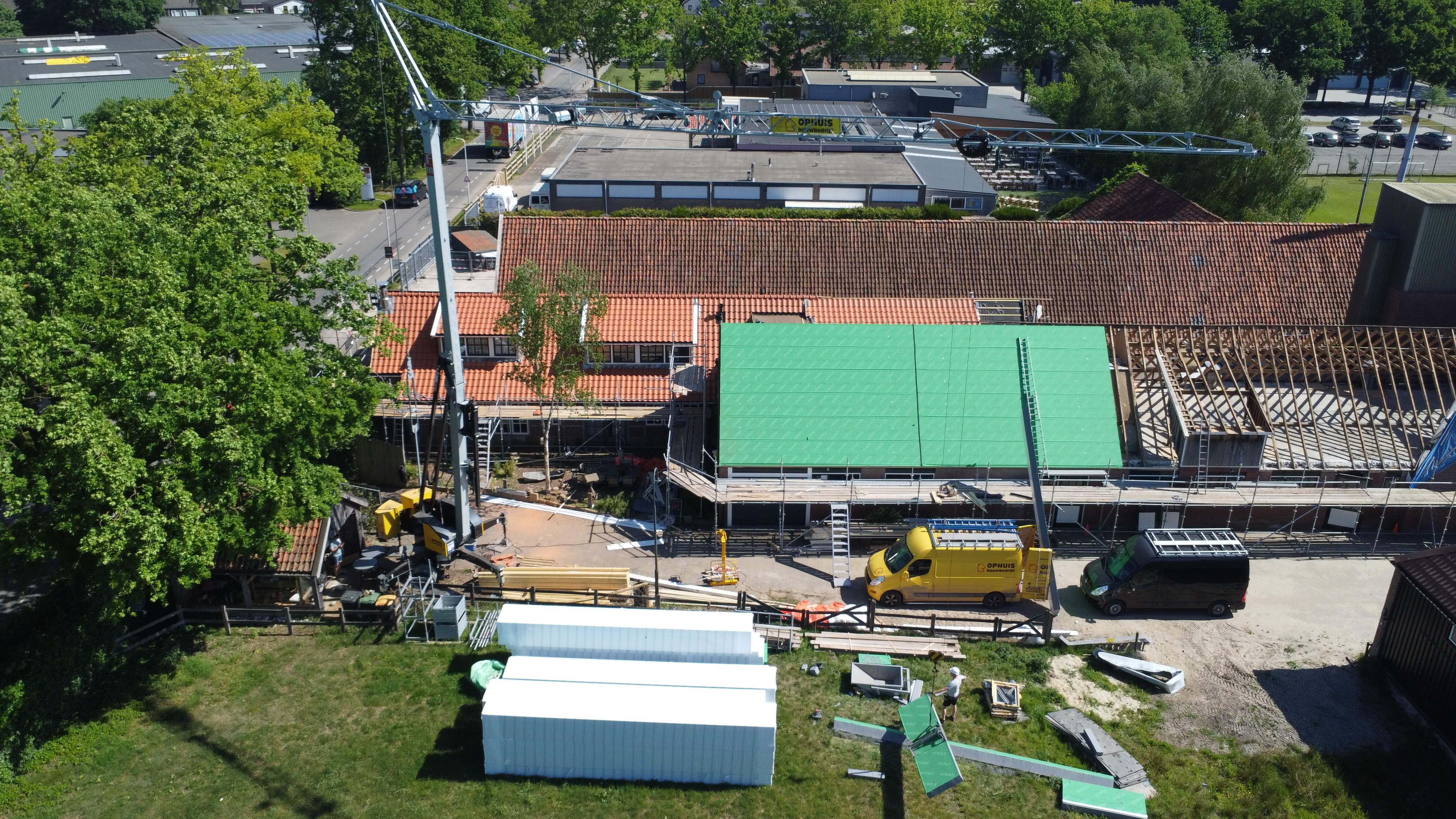 Restauratie en verduurzaming hellend dak en dakkapellen Weerselo fase 1 foto